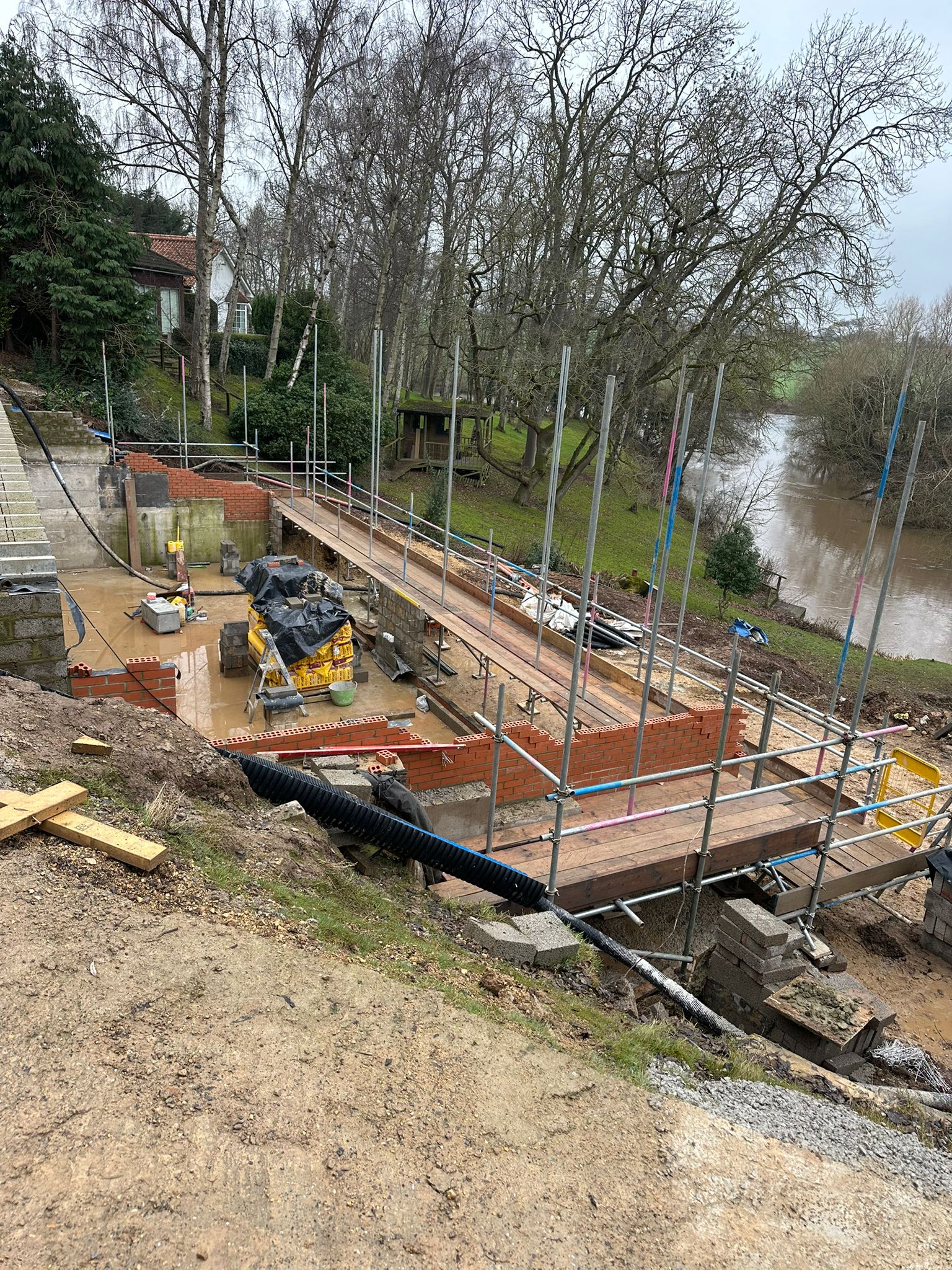 Riverside new build scaffolding